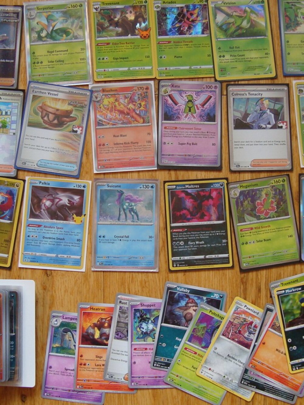 33 HOLO + MORE POCKEMON .GOOD CONDITION